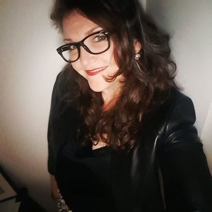 Meet your Posher, Stella